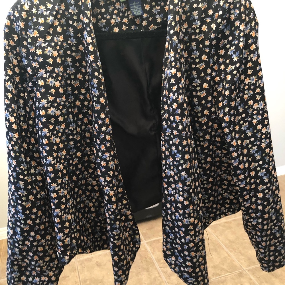 Floral cropped blazer chiffon